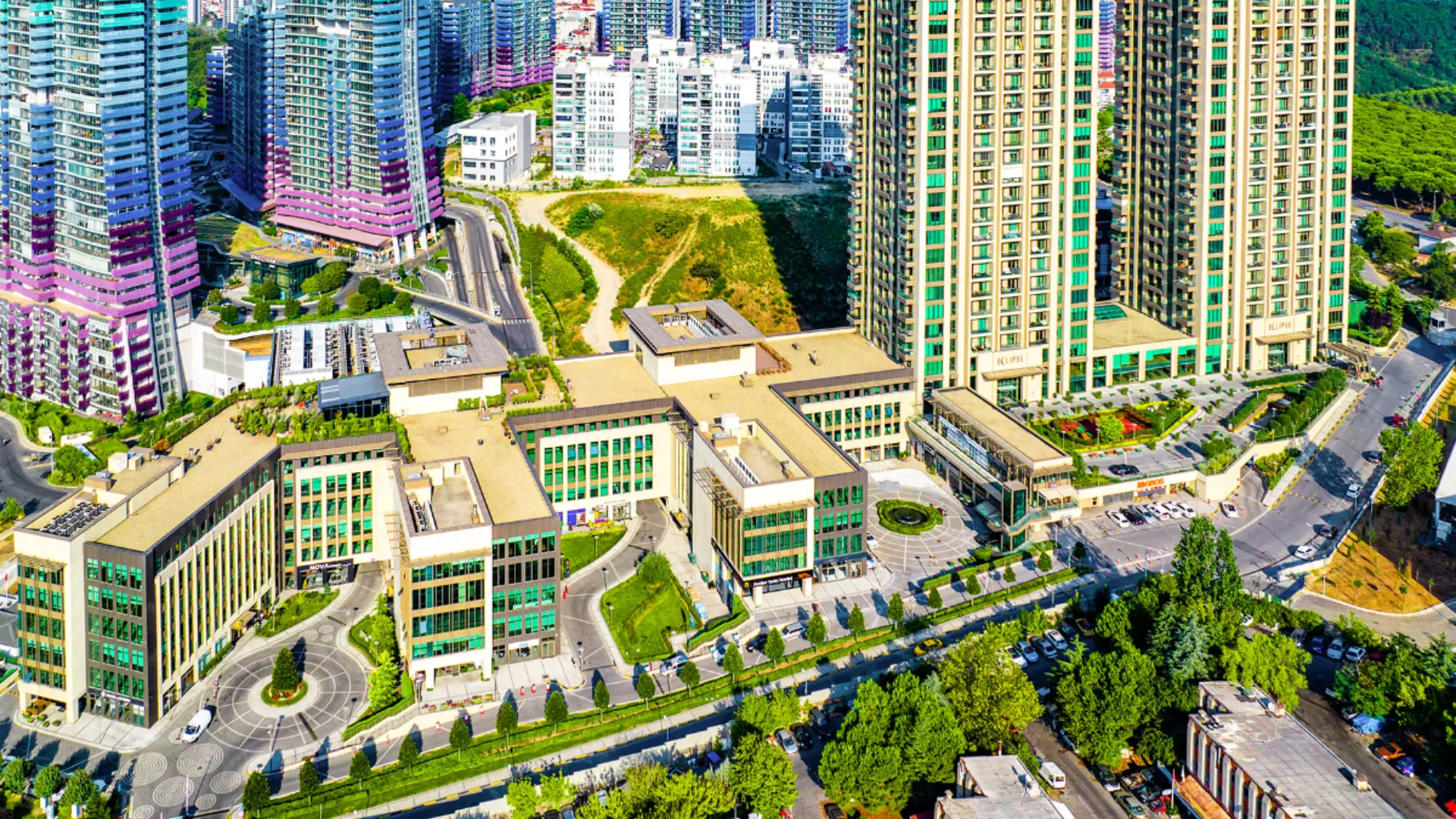 Vadistanbul kiralık ofis binası – Workland