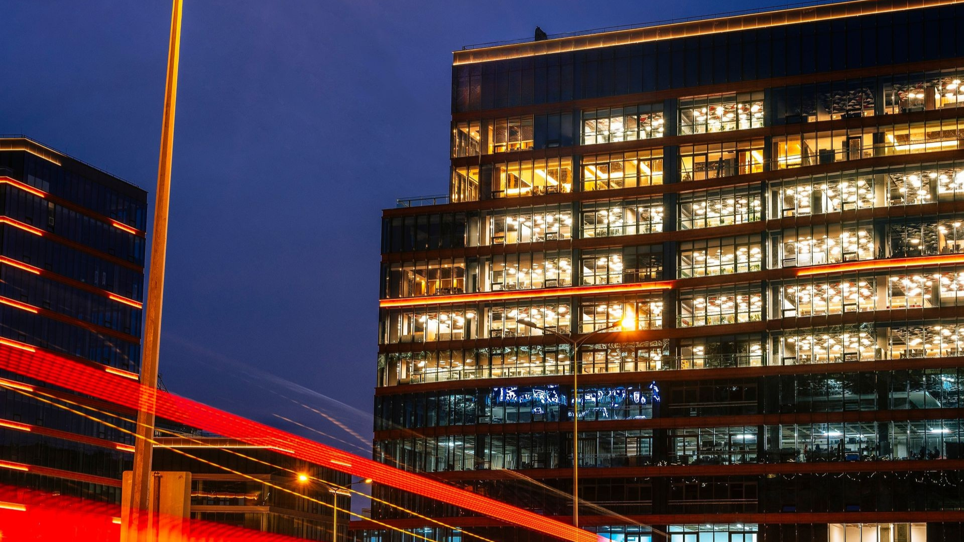 Vadistanbul kiralık ofis binası – Workland